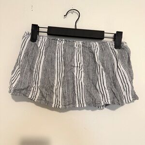 Hollister | Black and White Striped Strapless Crop Top